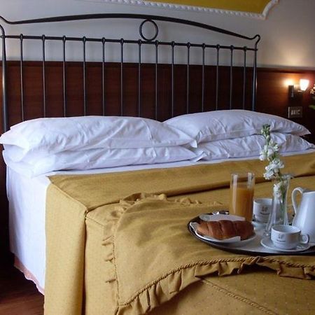 Hotel Isola Di Lauria Lauria Inferiore Chambre photo